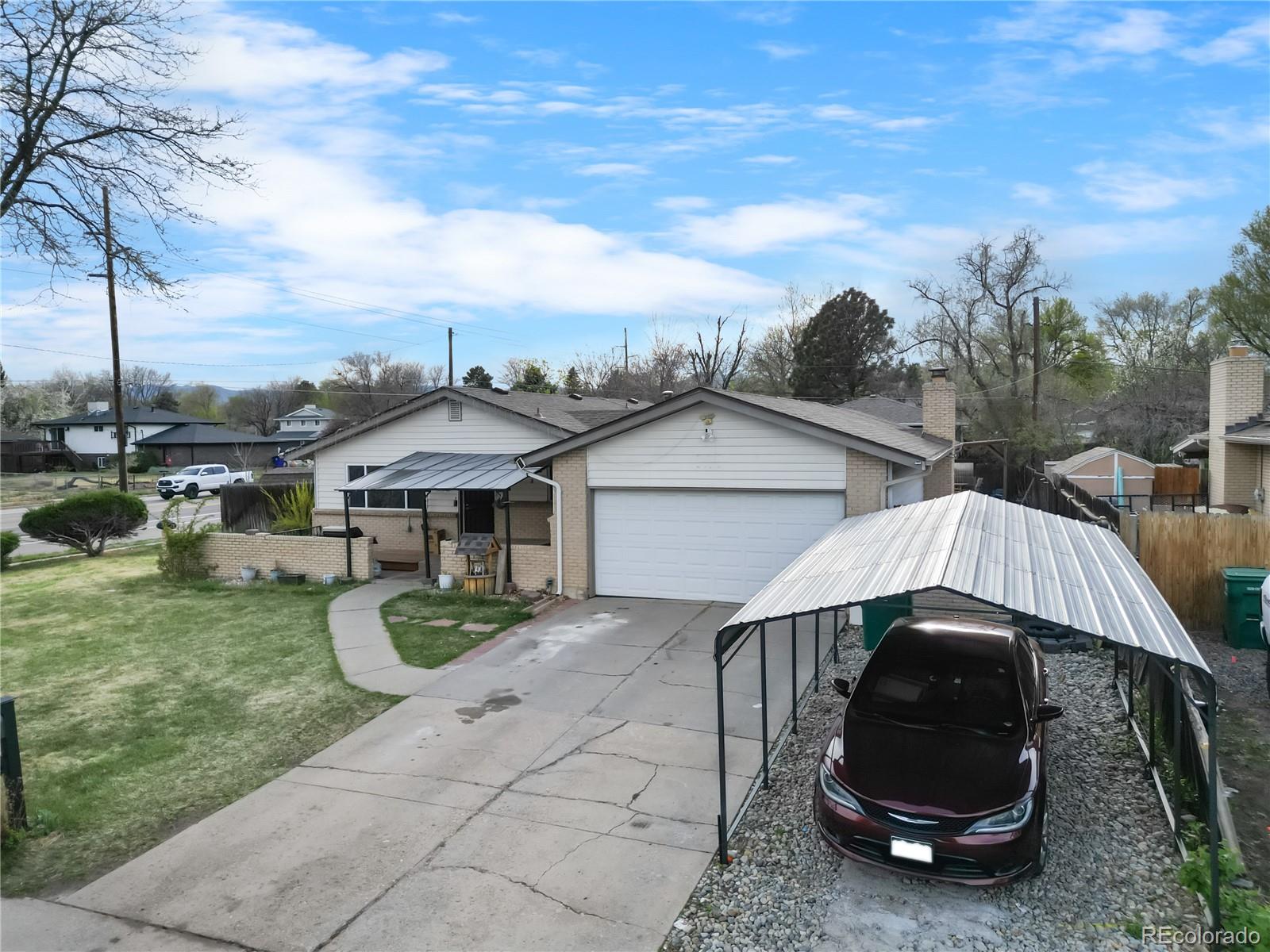 1093 S Holland St, Lakewood, CO 80226 photo