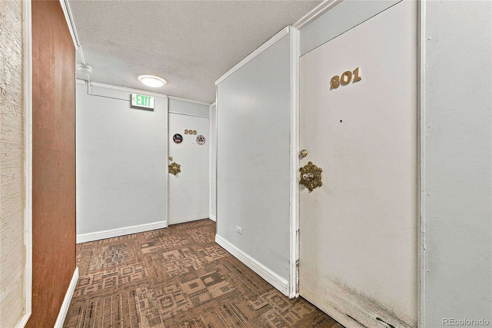 799 Dahlia St #201, Denver, CO 80220 photo
