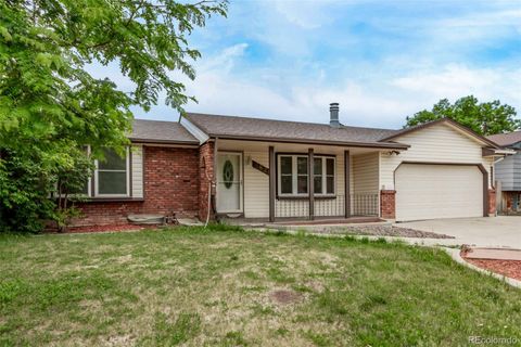 Single Family Residence in Longmont CO 1828 Stratford Lane.jpg