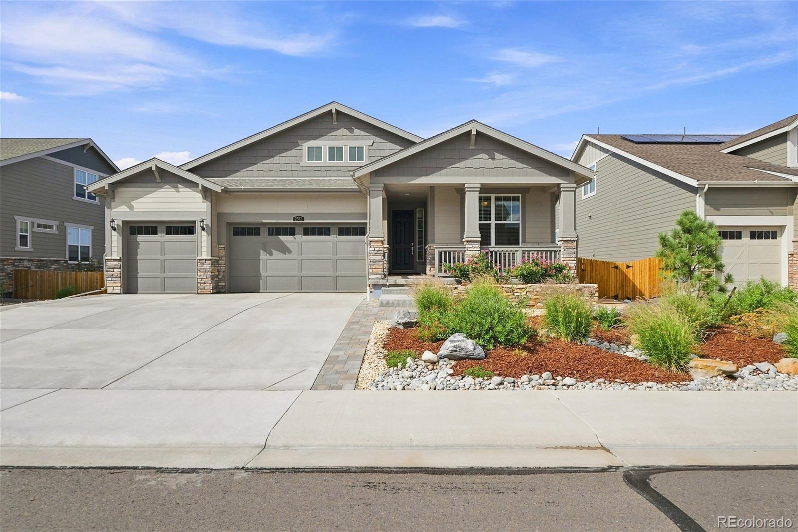 2573 Knobbie Cir, Castle Rock, CO 80109 photo