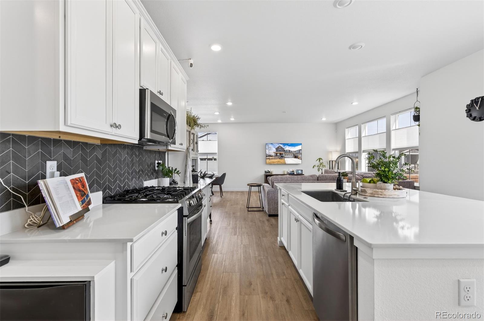10244 Ursula Ct, Commerce City, CO 80022 photo