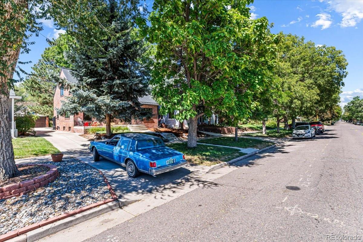 1533 N Oneida St, Denver, CO 80220 photo