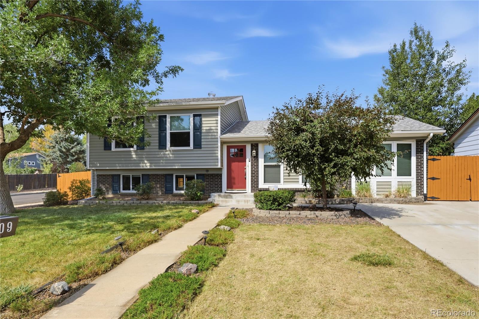 1809 E Cottonwood St, Broomfield, CO 80020 photo