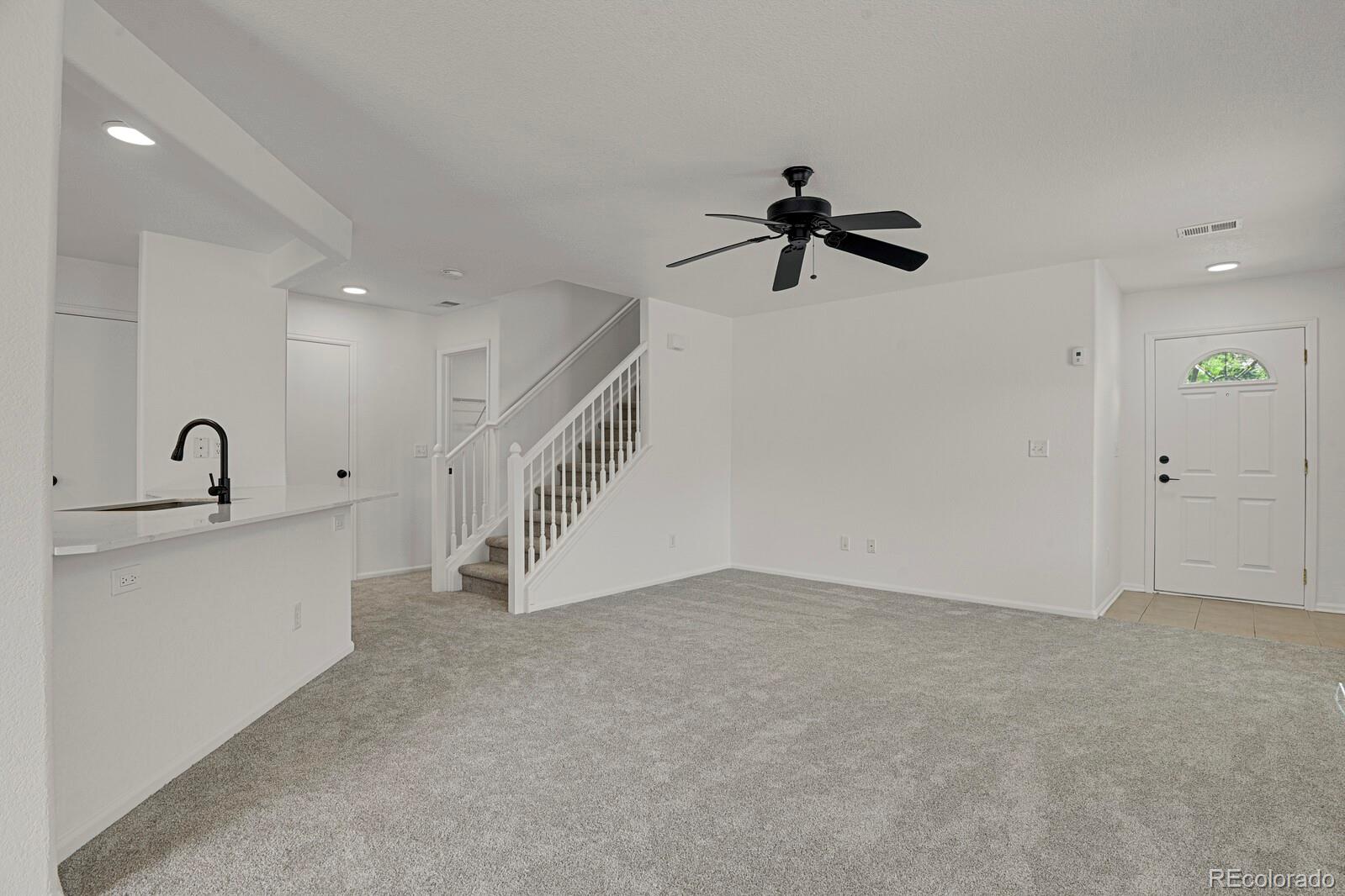 5530 S Quemoy Cir, Aurora, CO 80015 photo