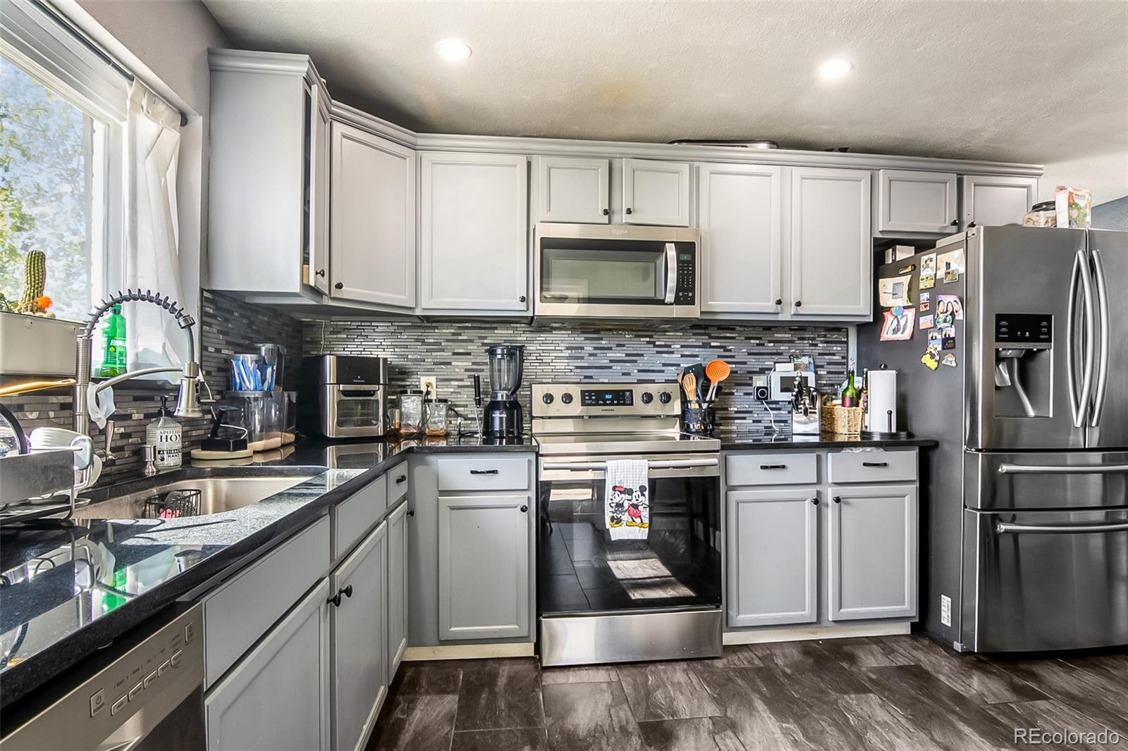 9360 Nagel Dr, Thornton, CO 80229 photo