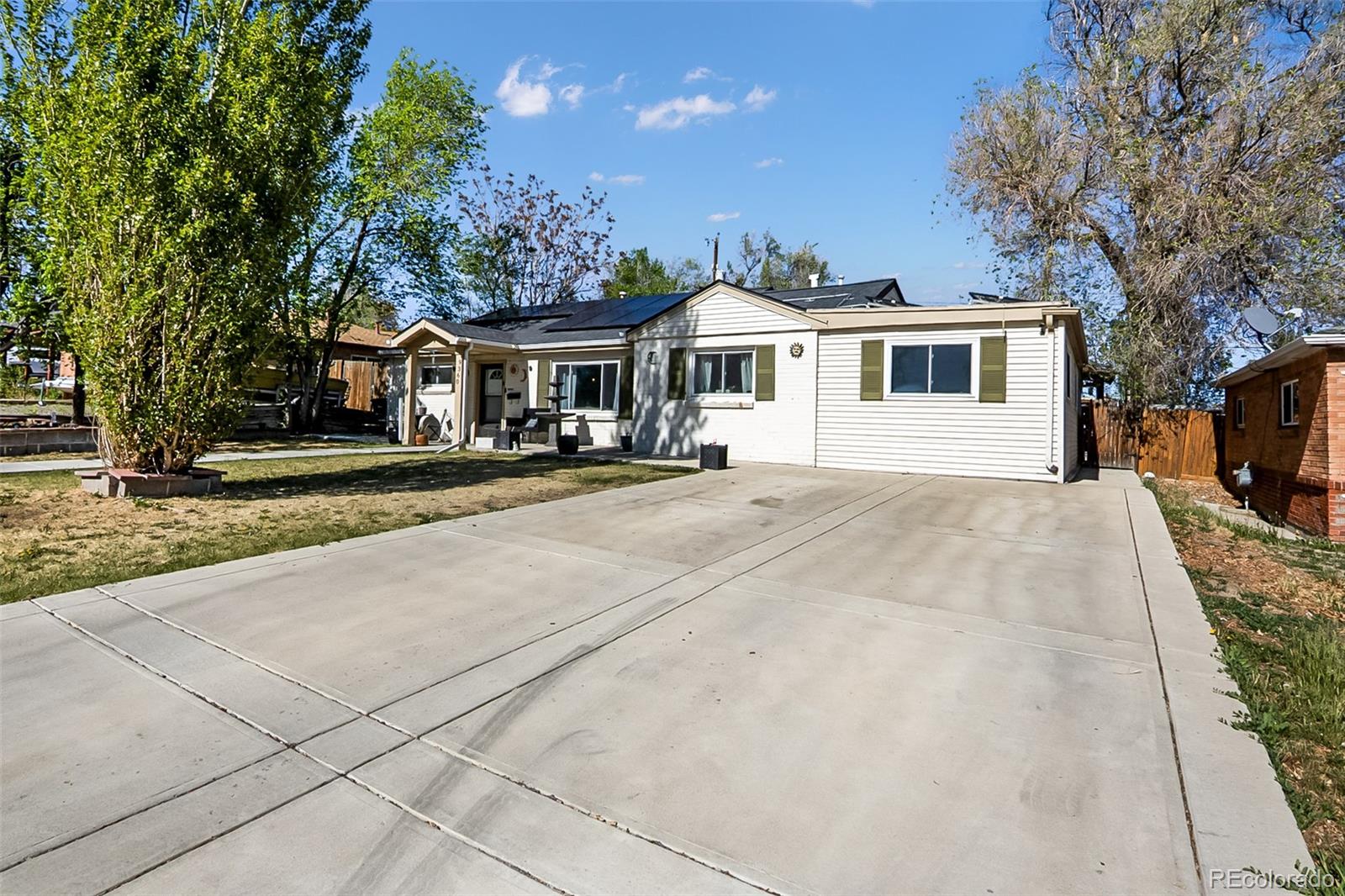 9360 Nagel Dr, Thornton, CO 80229 photo