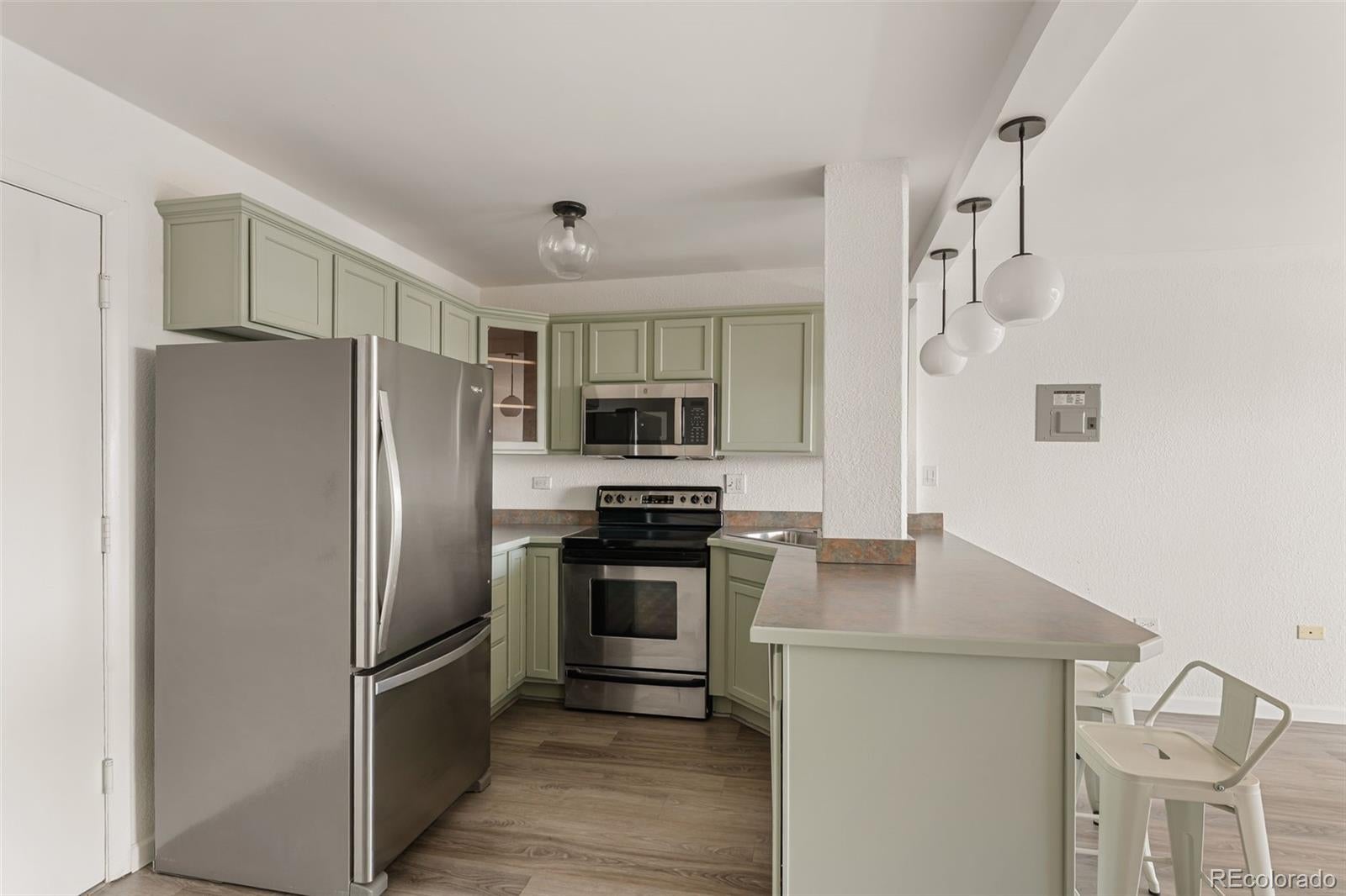 909 N Logan St #11 I, Denver, CO 80203 photo