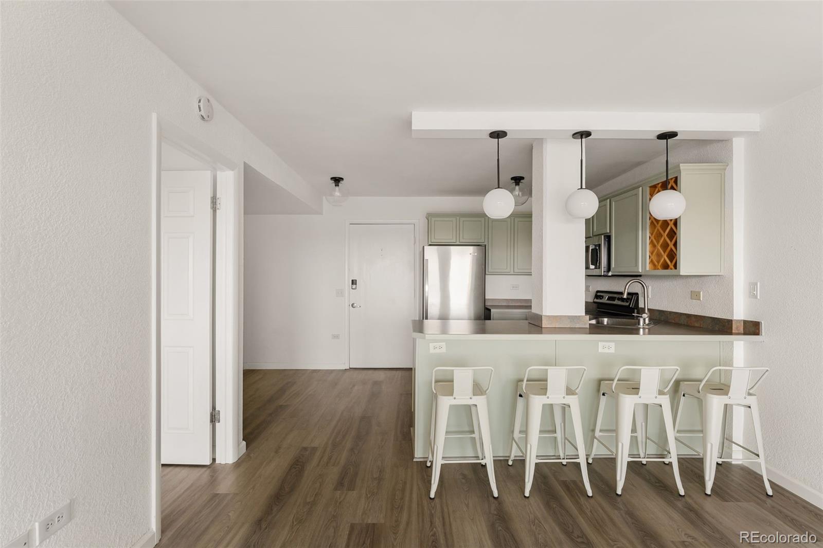 909 N Logan St #11 I, Denver, CO 80203 photo