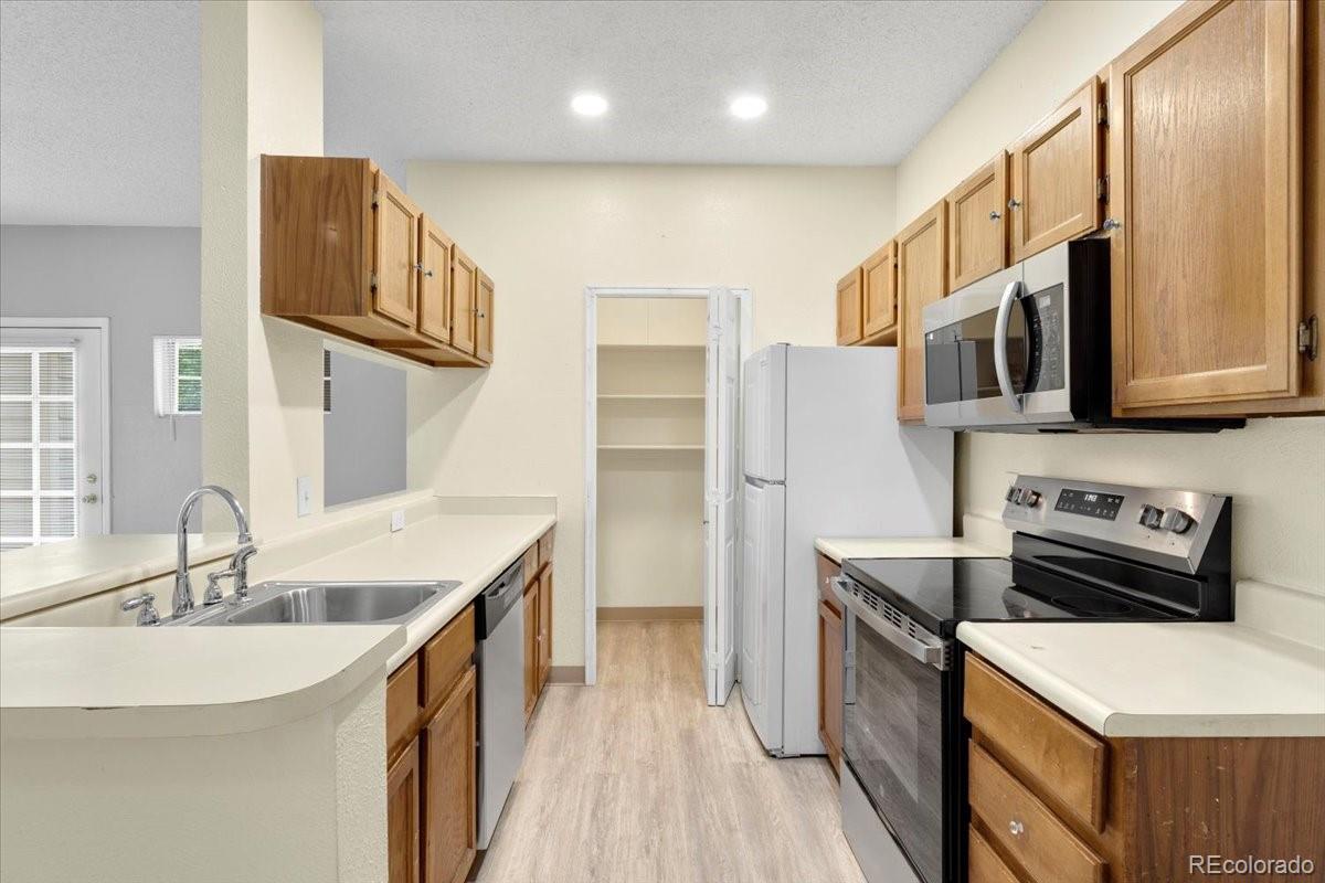 13711 E Lehigh Ave, Aurora, CO 80014 photo