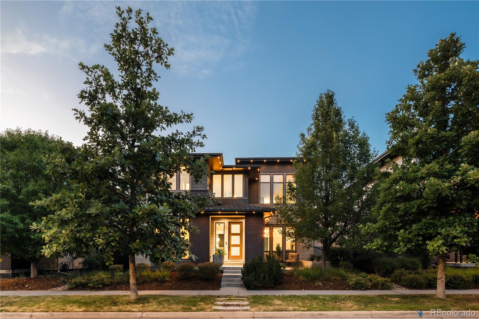 8233 Beekman Pl, Denver, CO 80238 photo