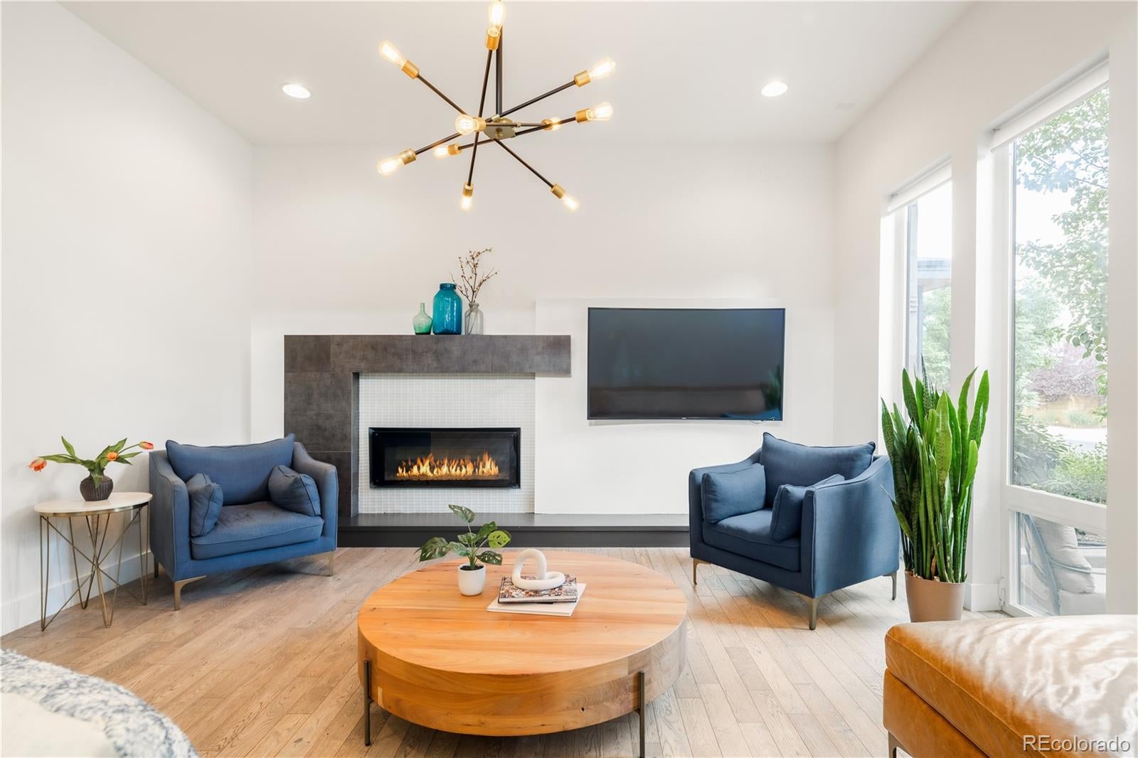 8233 Beekman Pl, Denver, CO 80238 photo