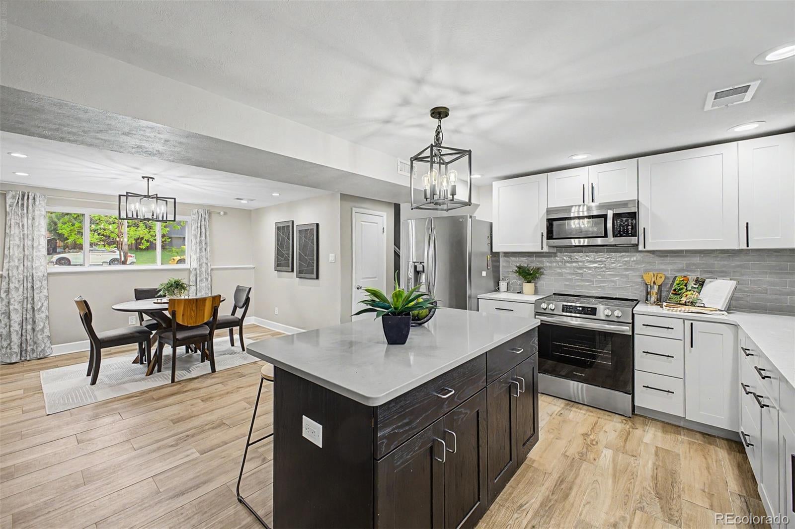 660 S Arbutus St, Lakewood, CO 80228 photo