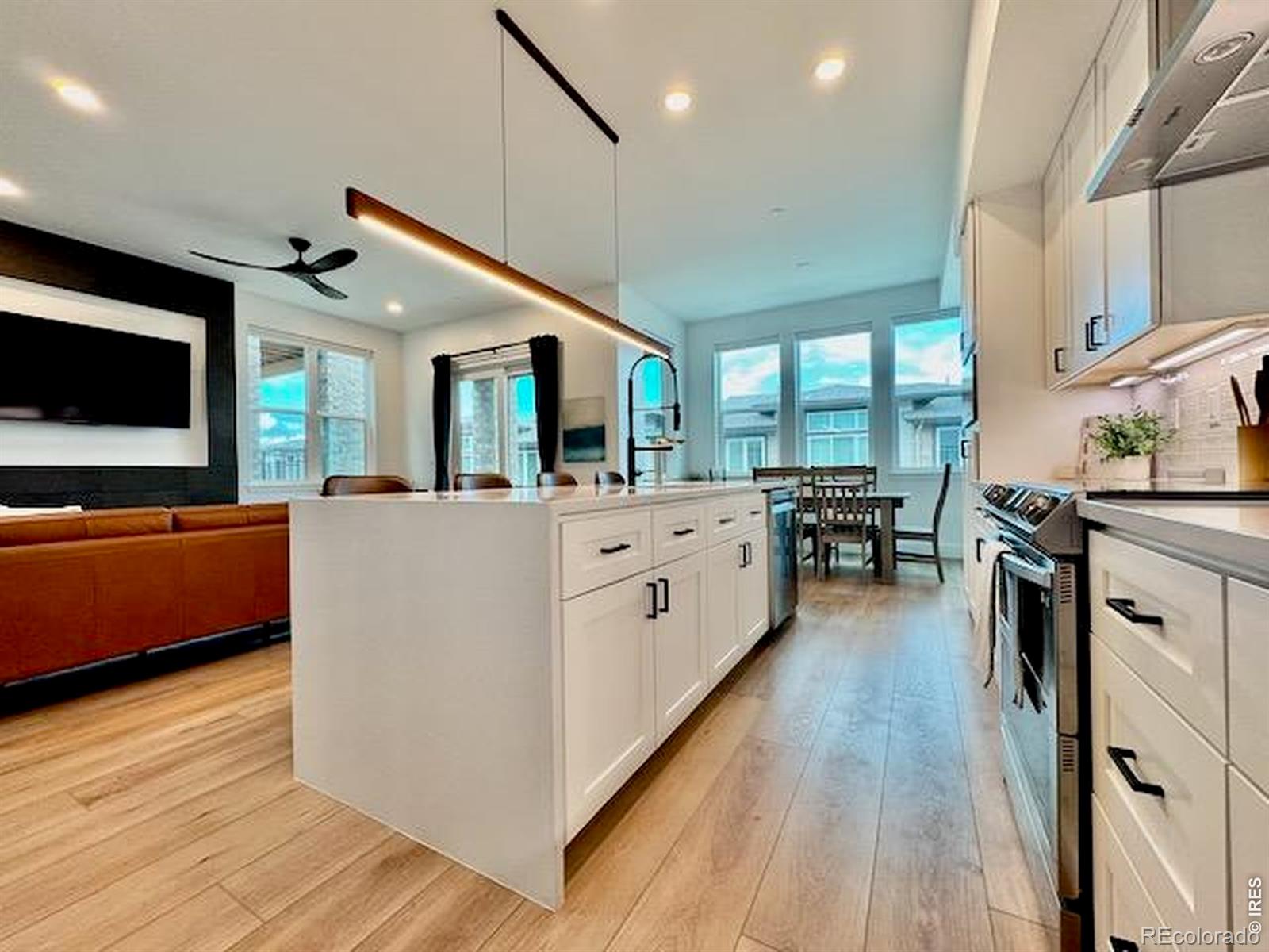 561 Canary Ln, Superior, CO 80027 photo