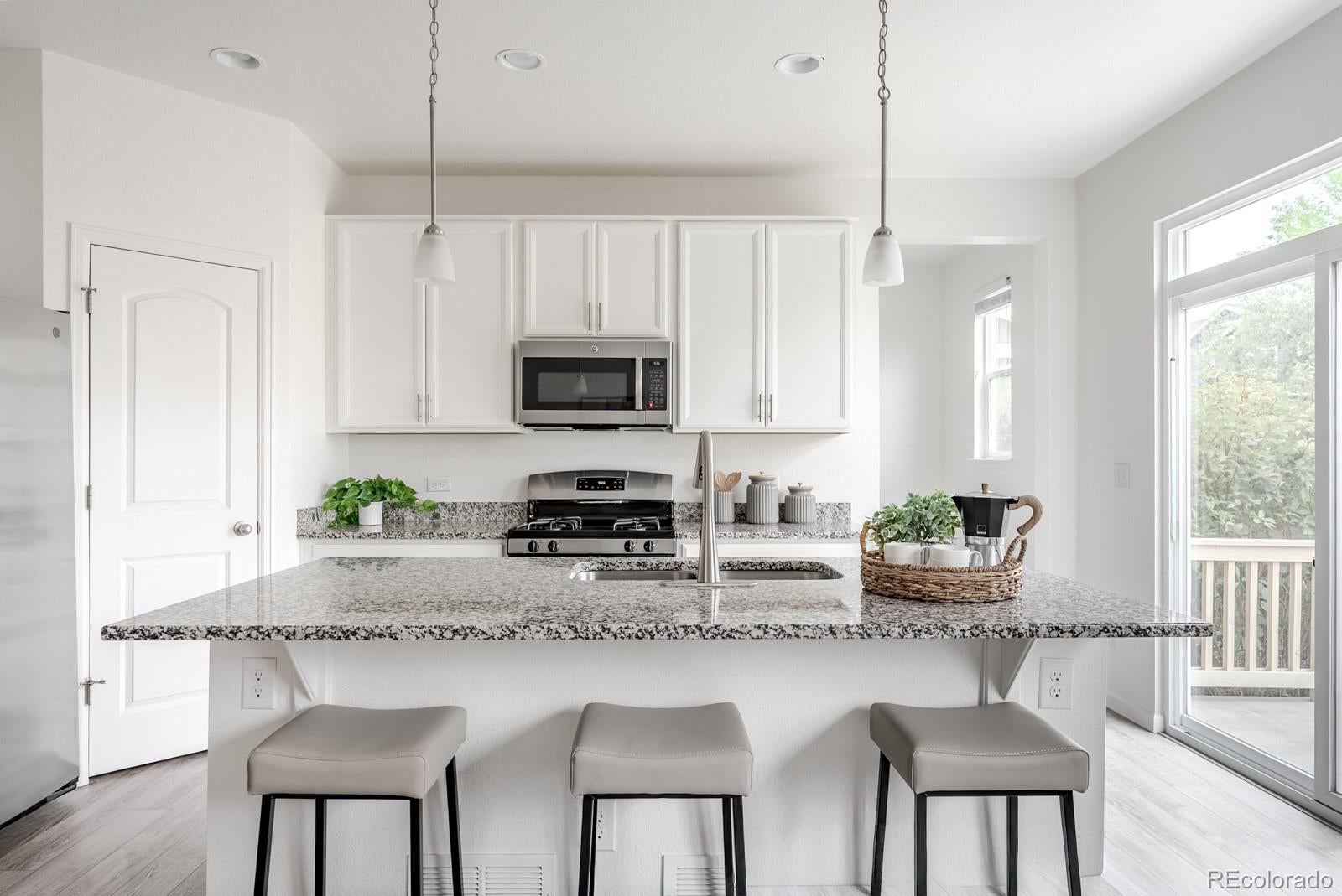 631 W 170 Pl, Broomfield, CO 80023 photo