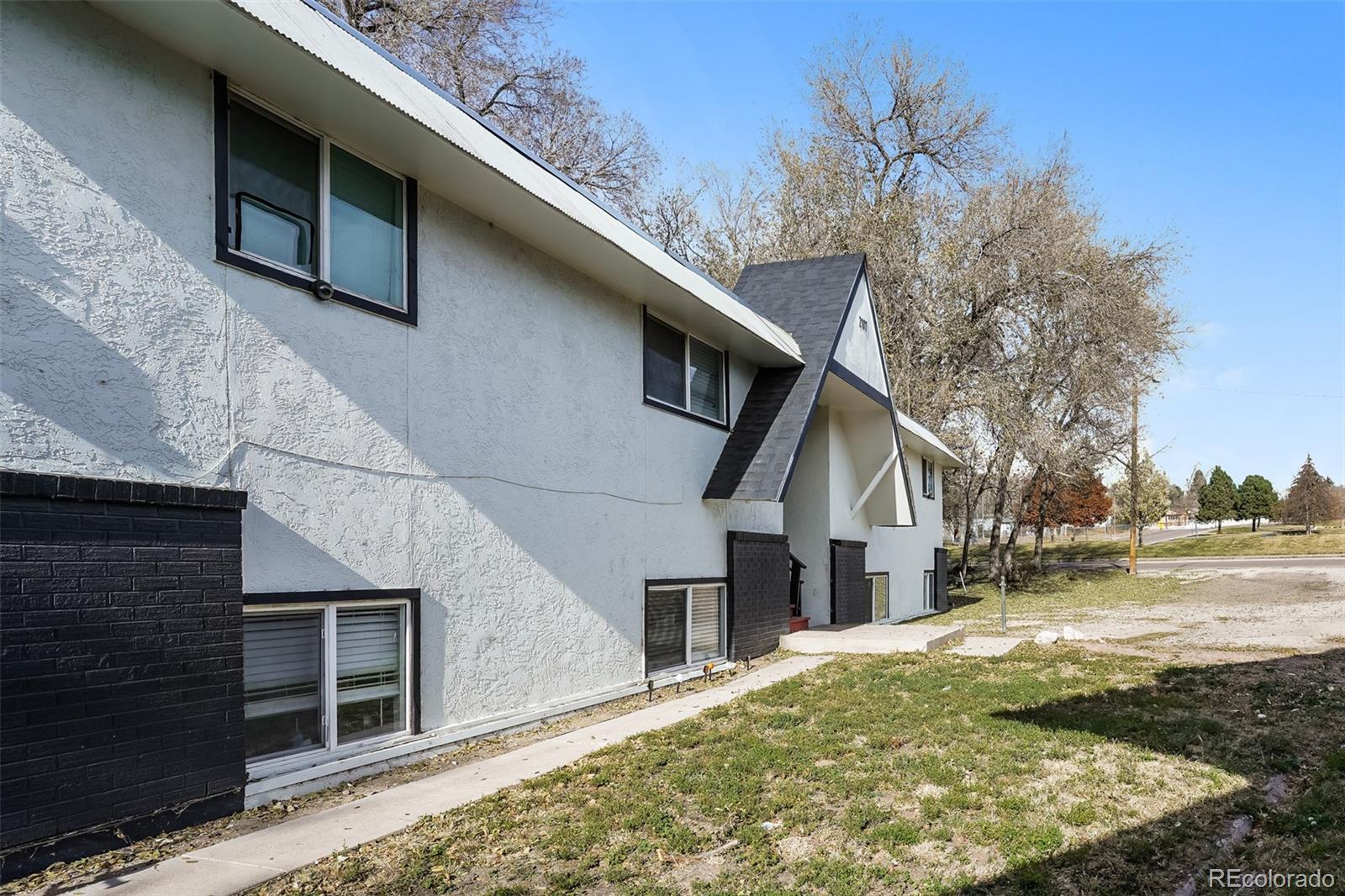 2107 Preuss Rd, Colorado Springs, CO 80910 photo