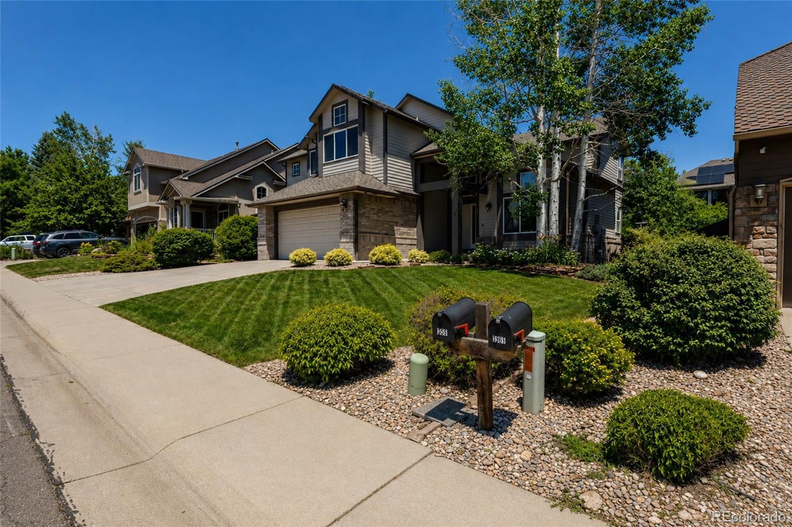 355 Peregrine Cir, Broomfield, CO 80020 photo