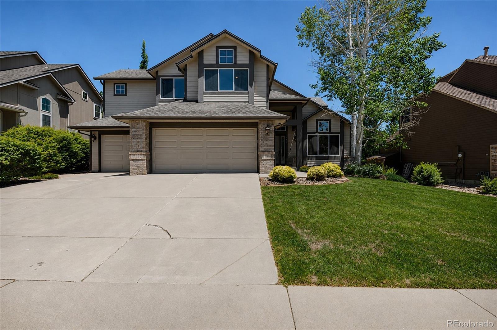 355 Peregrine Cir, Broomfield, CO 80020 photo