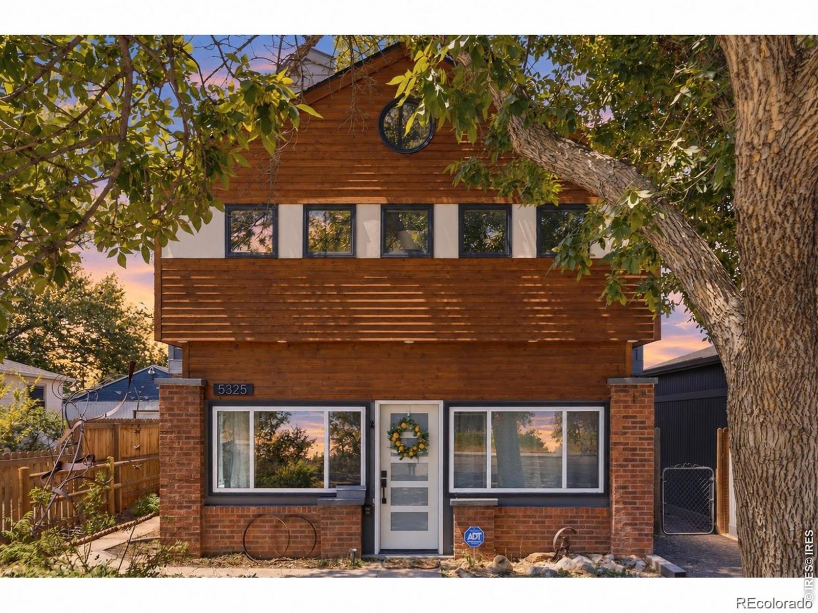 5325 Crocker St, Littleton, CO 80120