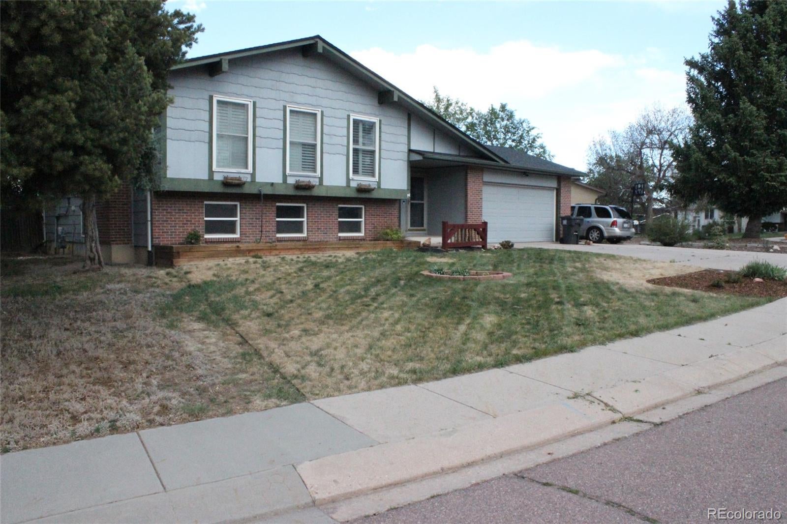5055 Picket Dr, Colorado Springs, CO 80918