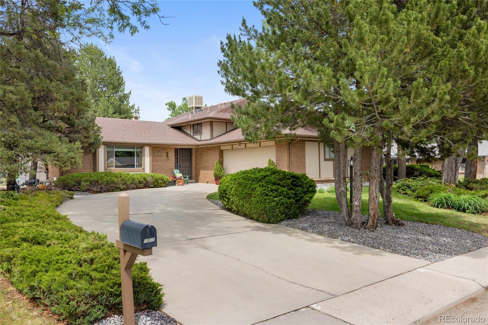 1055 E 16 Ave, Broomfield, CO 80020 photo