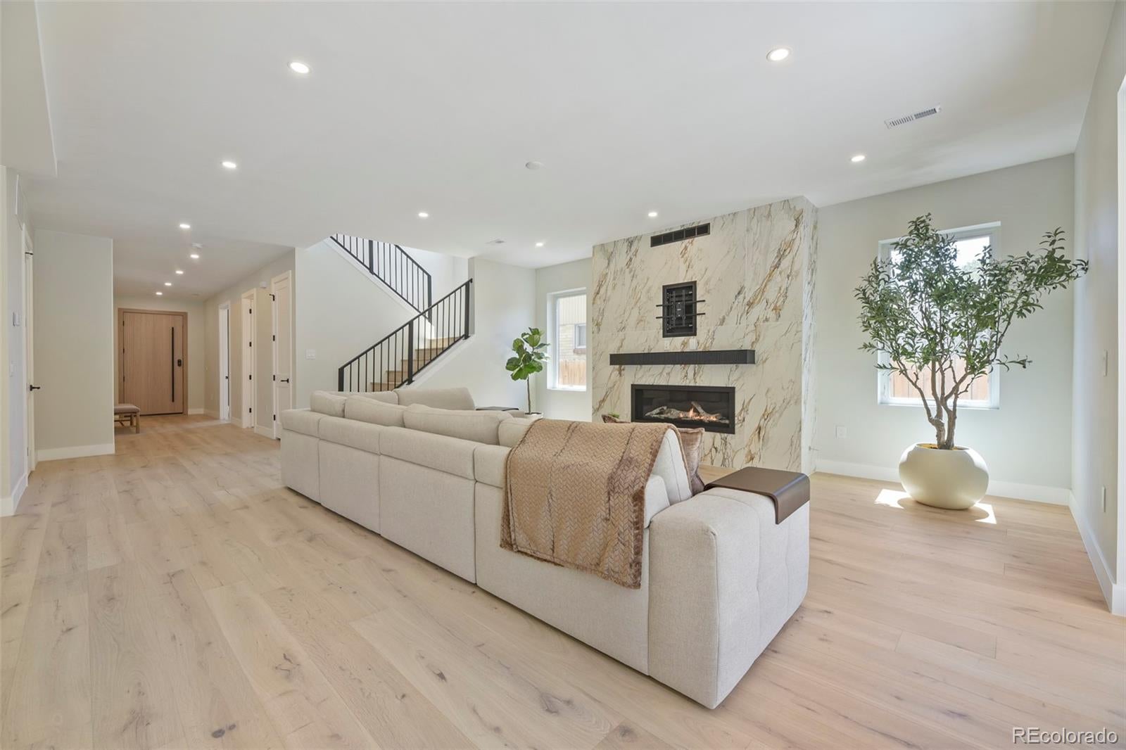 2225 S Dexter St, Denver, CO 80222 photo