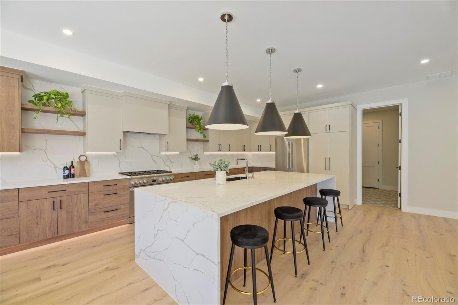 2225 S Dexter St, Denver, CO 80222 photo