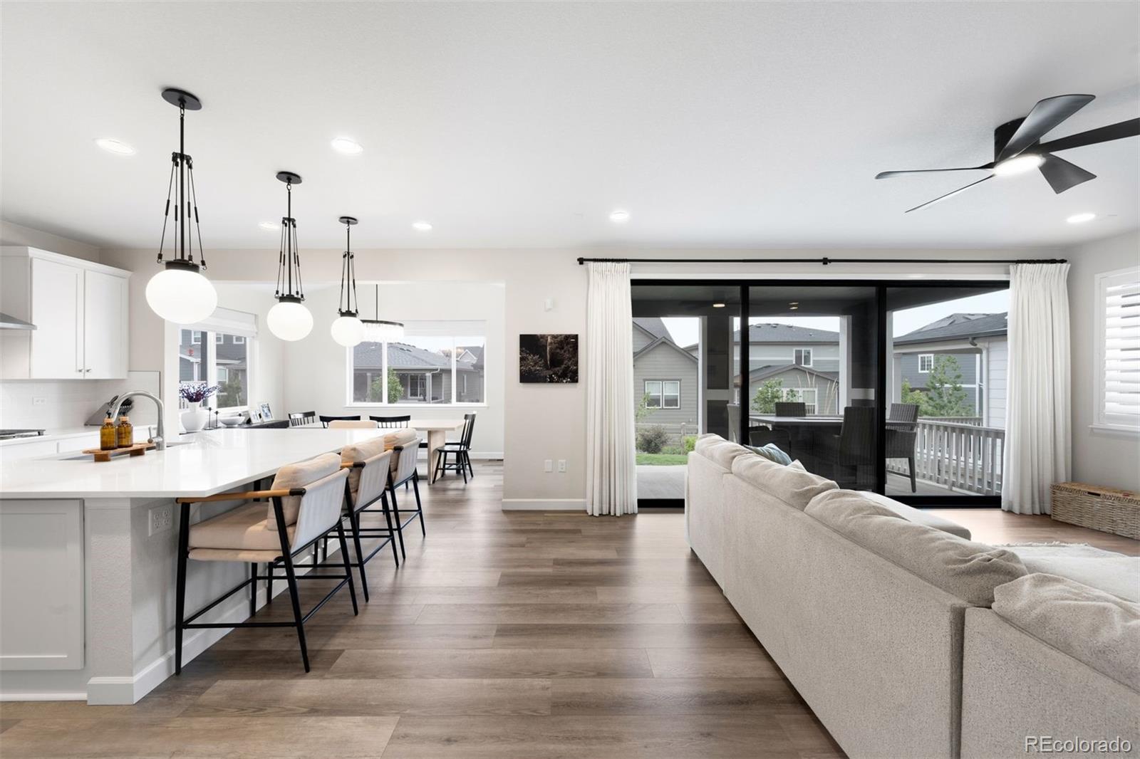 8927 Swan River St, Littleton, CO 80125 photo