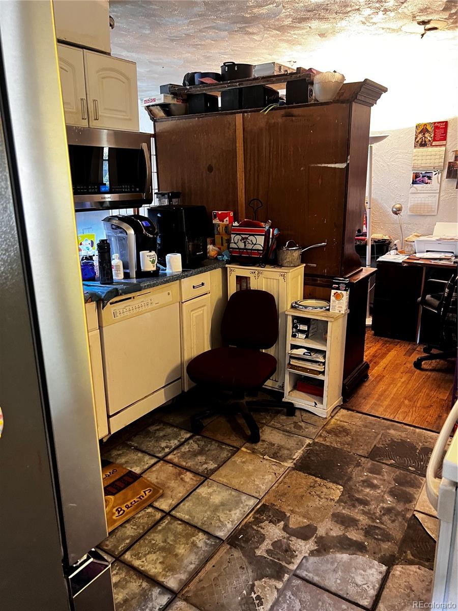 1021 Bronco Rd, Denver, CO 80221 photo