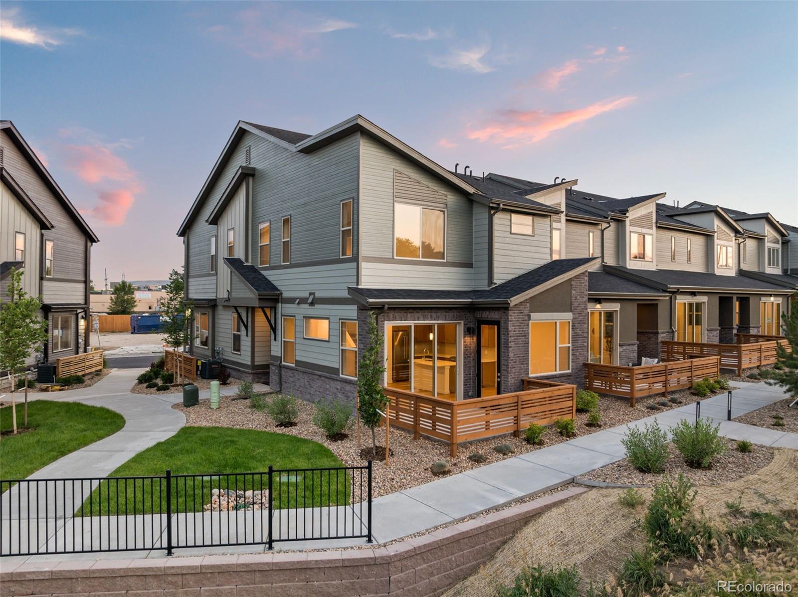 W 58th Ct, Arvada, CO 80004 photo