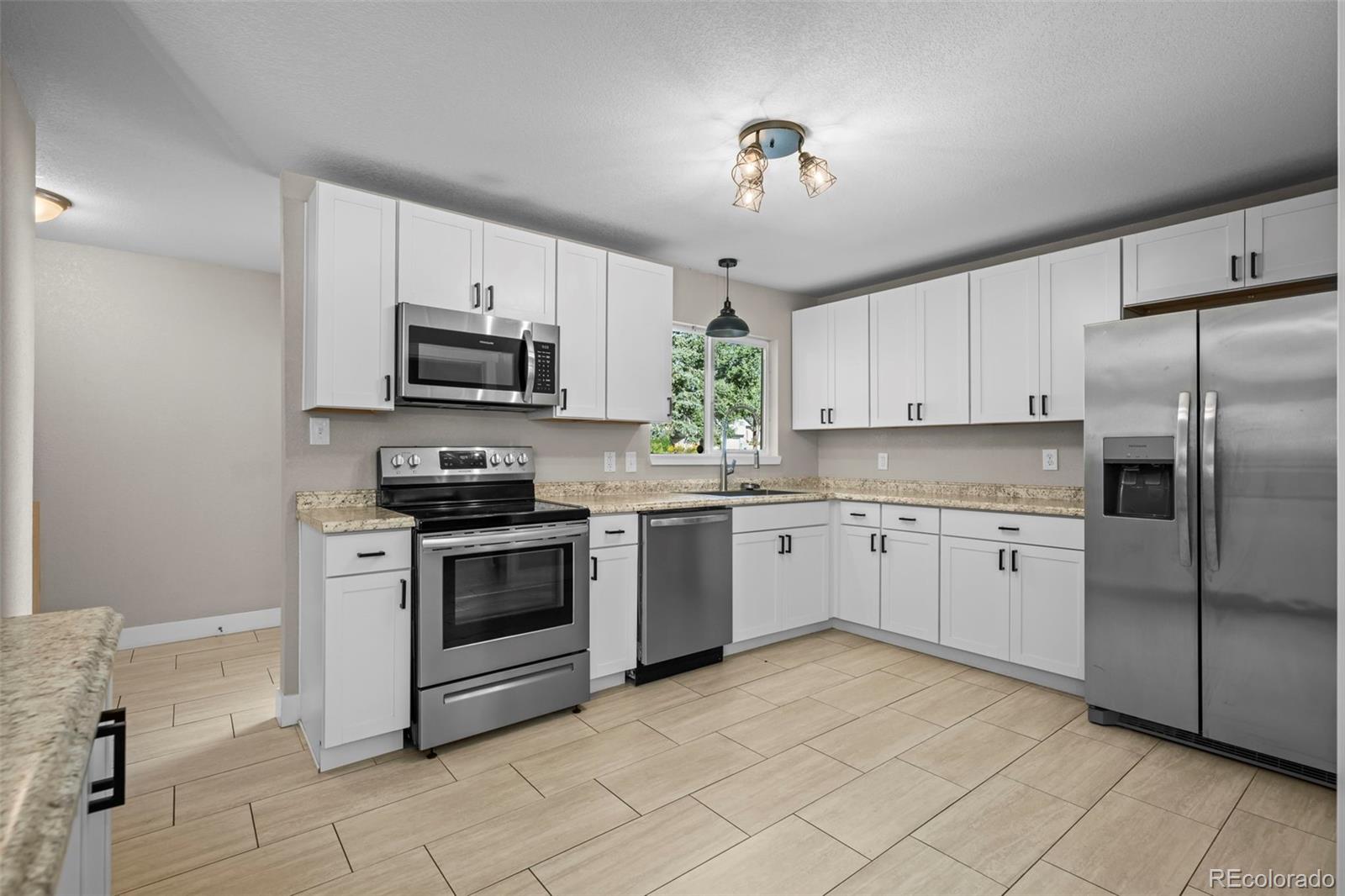 1915 Wynkoop Dr, Colorado Springs, CO 80909 photo
