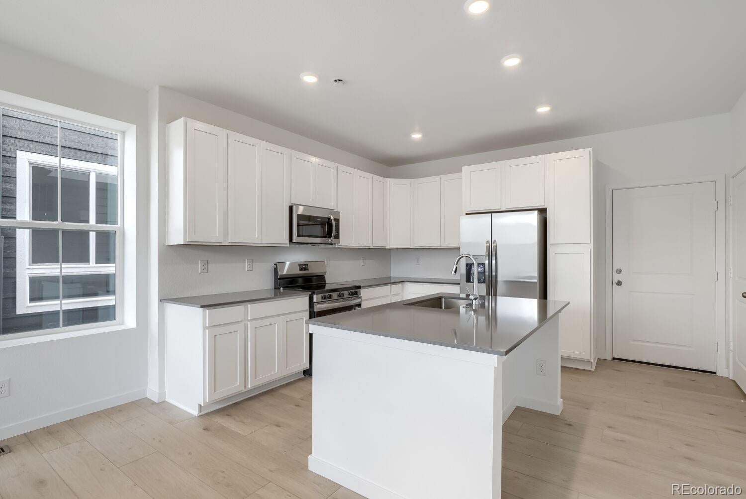 15563 Gilpin Ave, Parker, CO 80134 photo