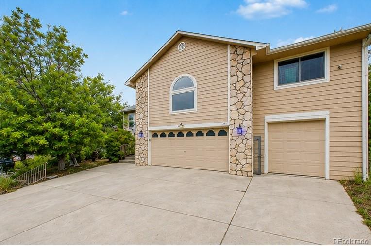 395 Dawson Ct, Castle Rock, CO 80104 photo
