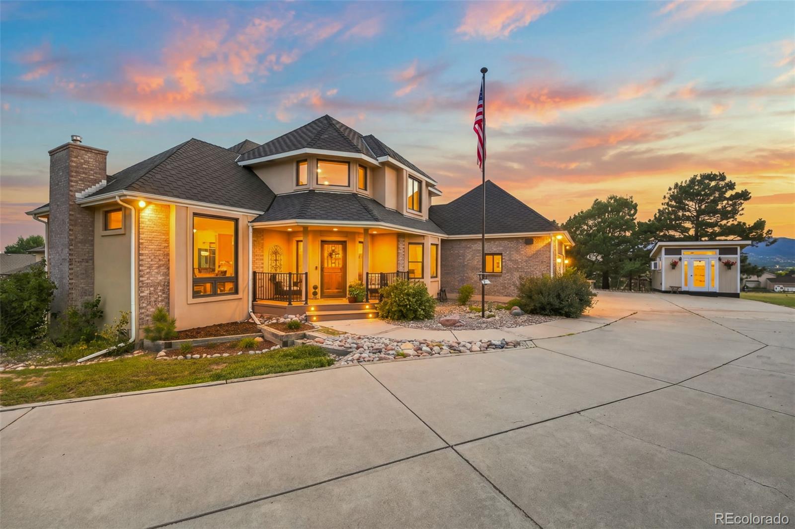 945 Caribou Dr, Monument, CO 80132 photo