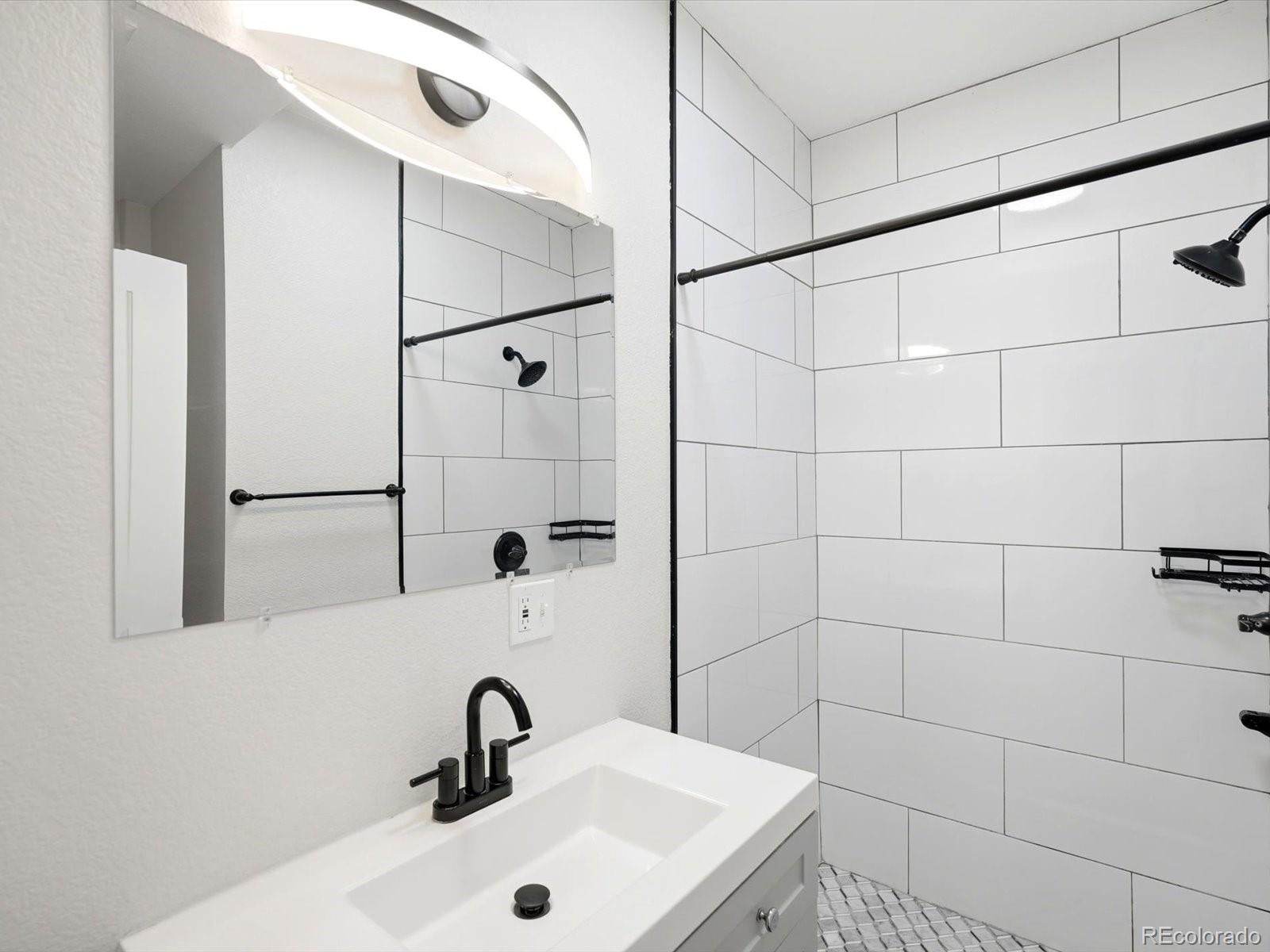 4430 Columbine St, Denver, CO 80216 photo