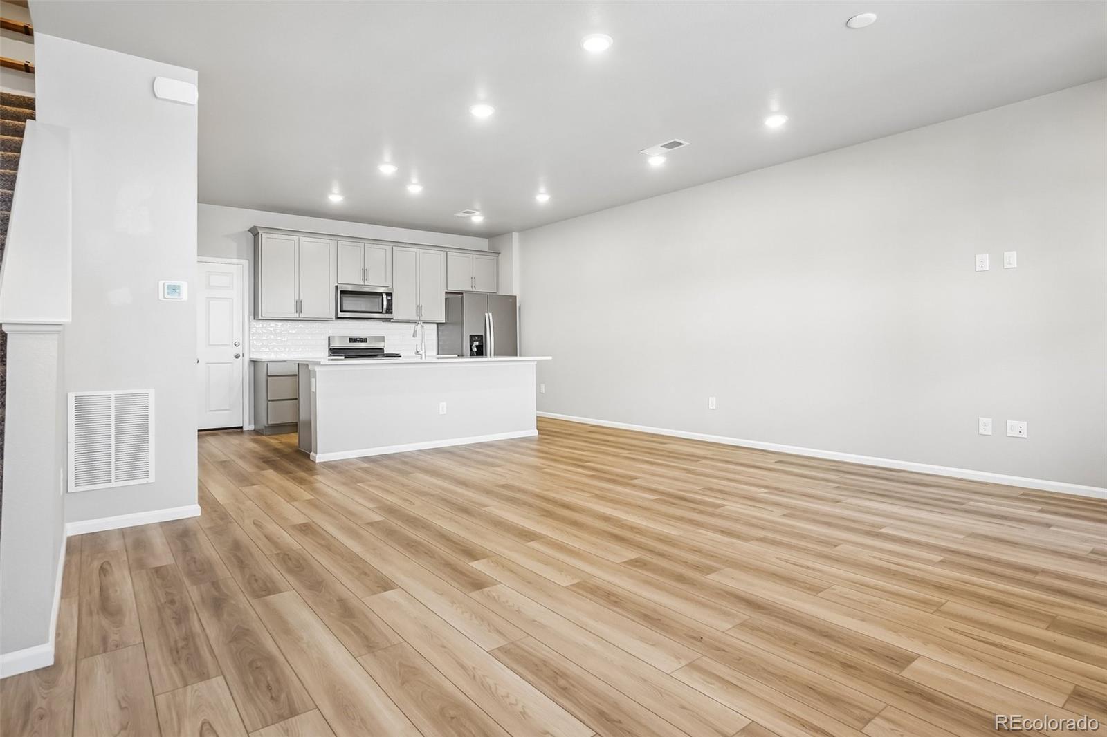 22160 E 8 Ave, Aurora, CO 80018 photo