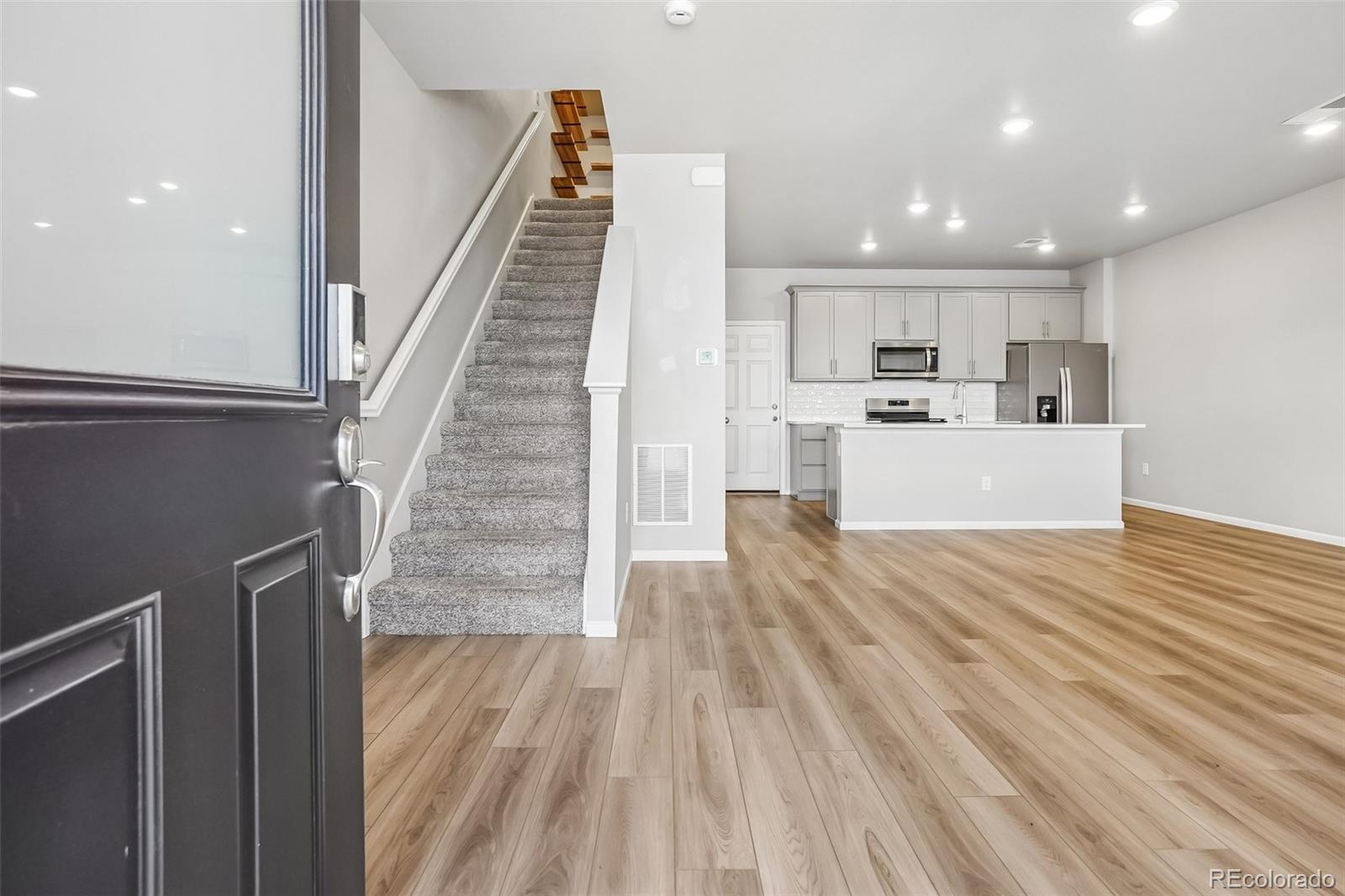 22160 E 8 Ave, Aurora, CO 80018 photo