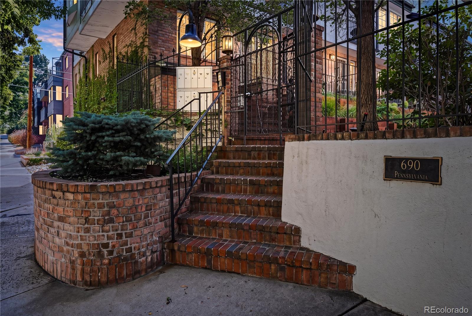 690 N Pennsylvania St #A 5, Denver, CO 80203 photo