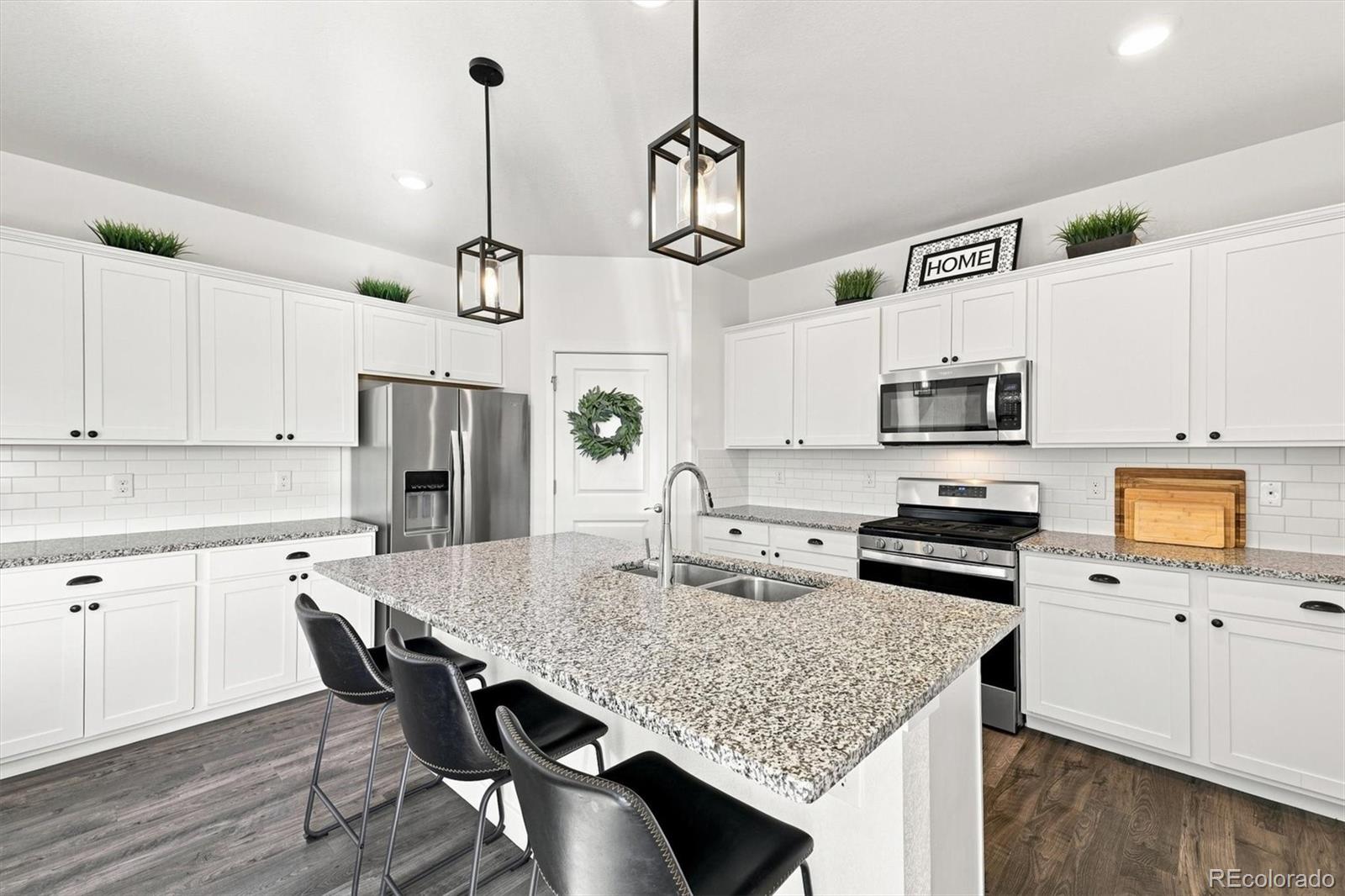 15732 Syracuse Ct, Thornton, CO 80602 photo