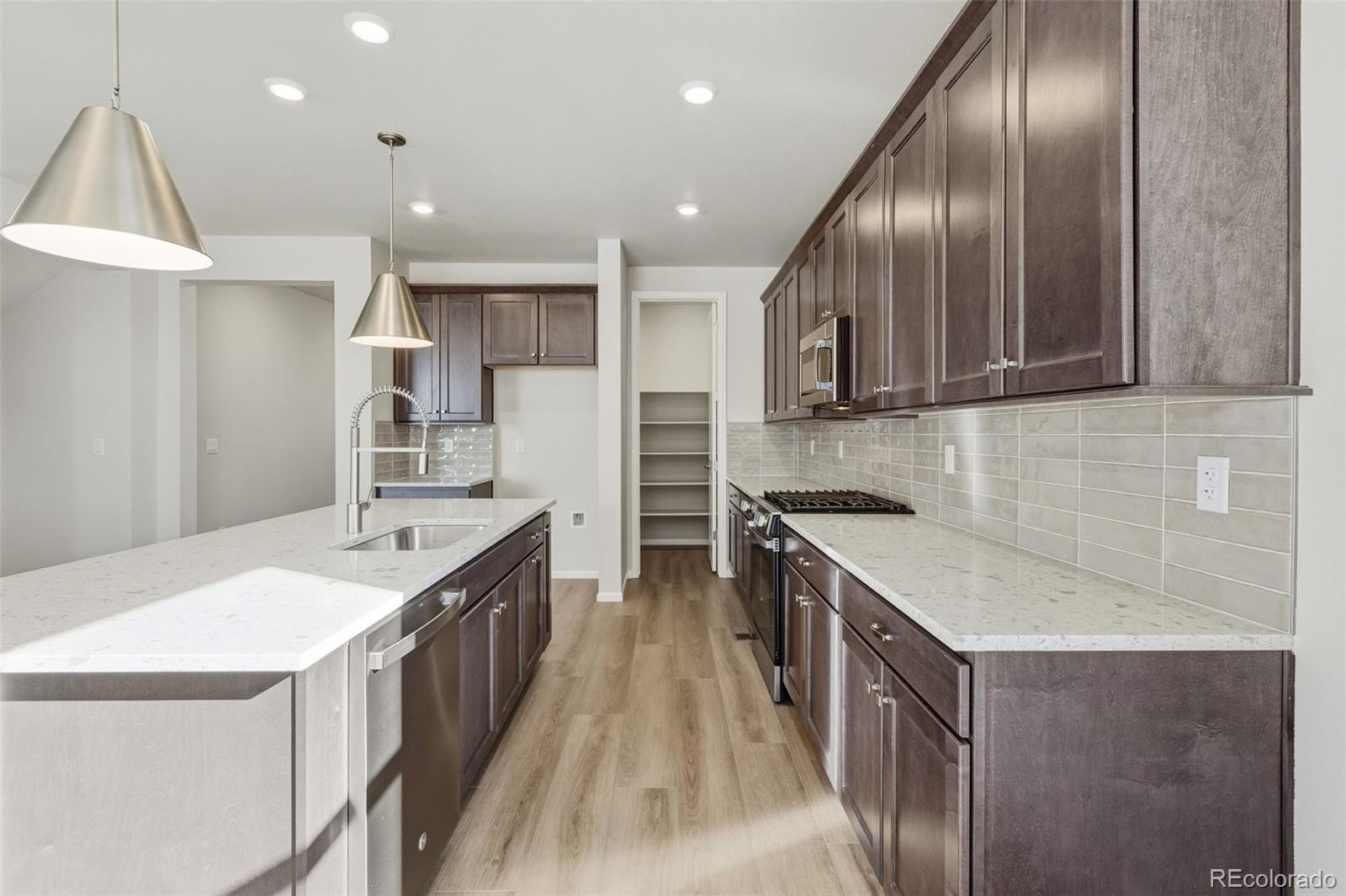 15277 Poplar St, Thornton, CO 80602 photo