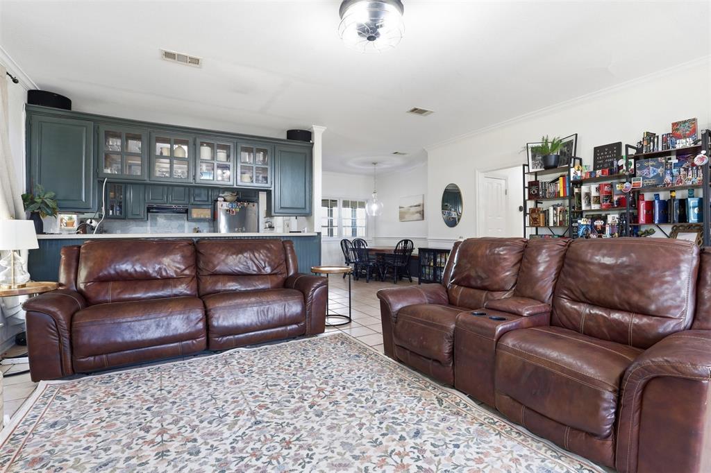 2116 Woodard Ave, Cleburne, TX 76033 photo