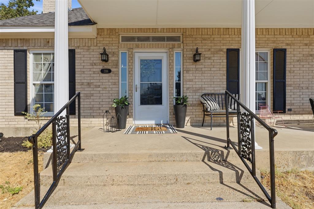 2116 Woodard Ave, Cleburne, TX 76033 photo