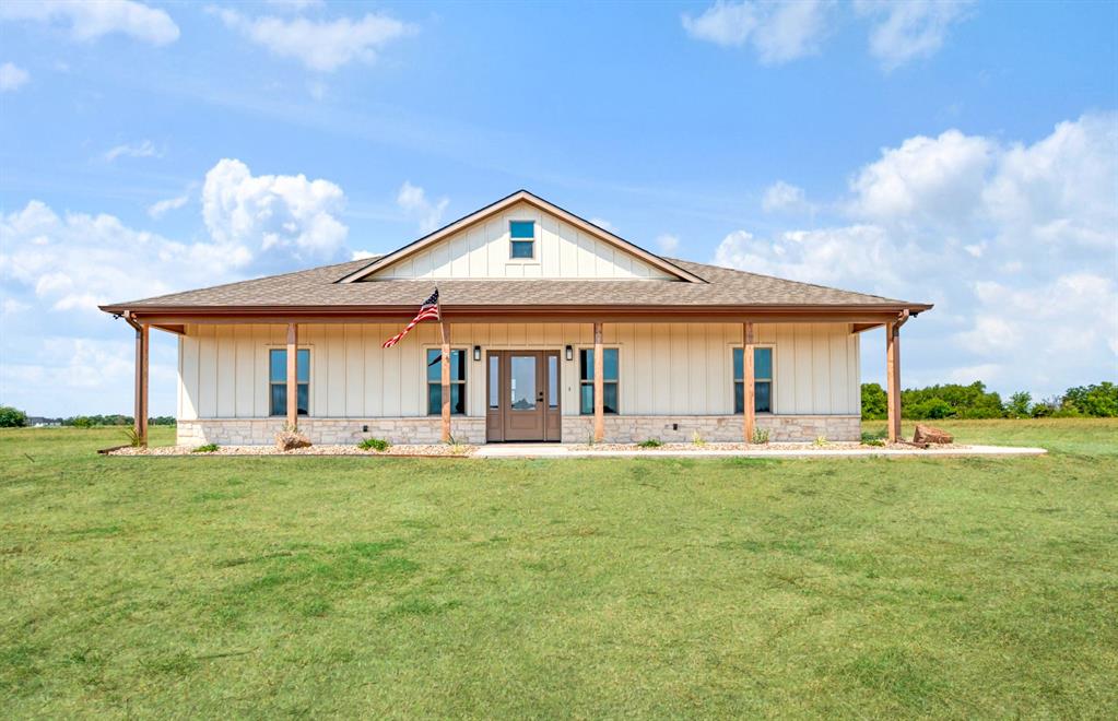 225 Private Road 33083, Sumner, TX 75486