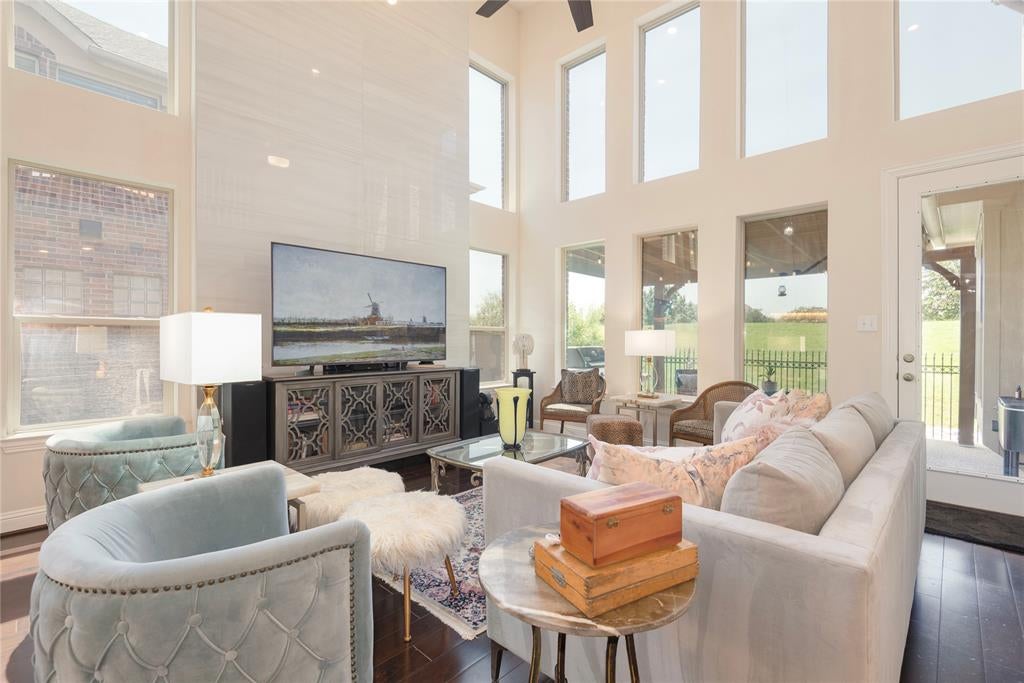 8320 Lindsay Gdns, The Colony, TX 75056 photo