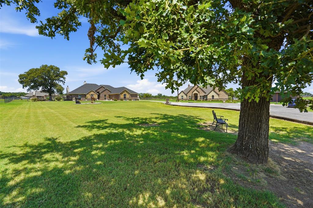 205 Lavender Ct, Springtown, TX 76082 photo