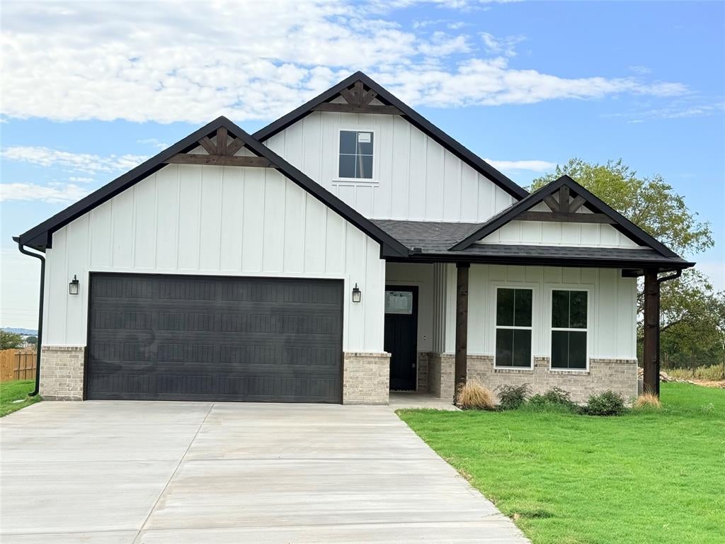 1004 Don Eve Ct, Azle, TX 76020