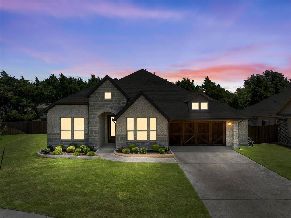 1004 Bessie Dr, Desoto, TX 75115