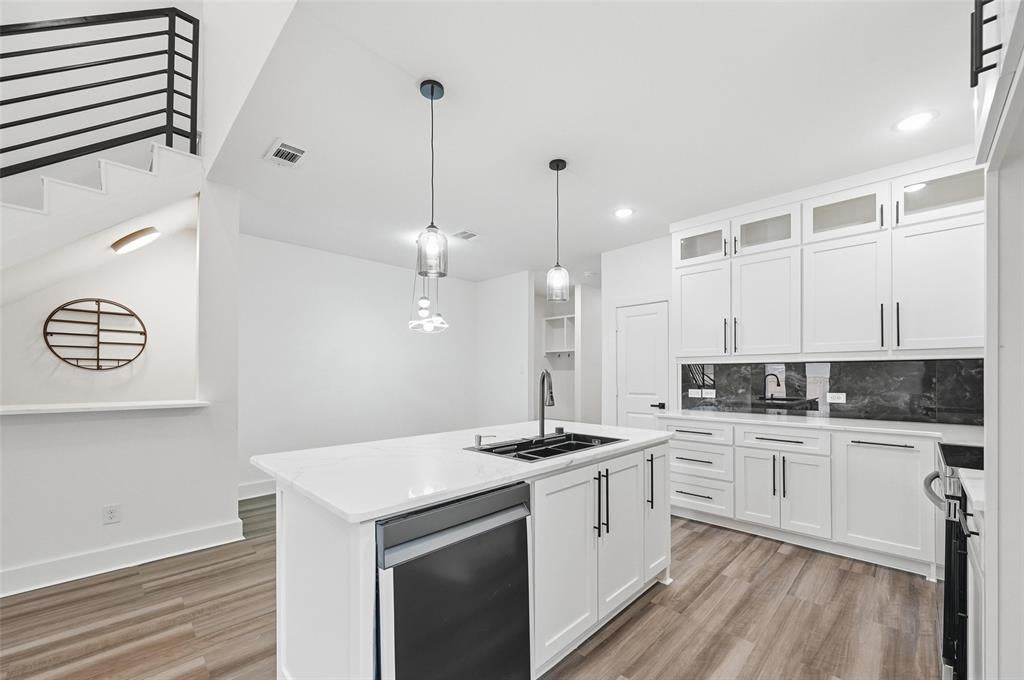4448 Marcell Ave, Dallas, TX 75211 photo