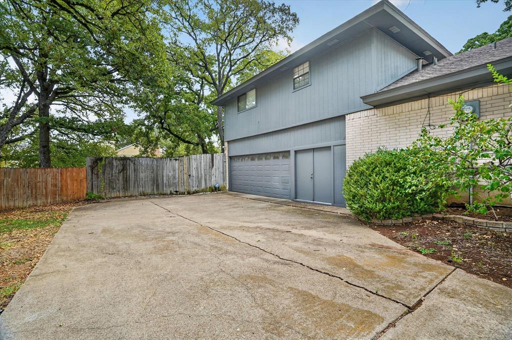 2201 Adams Dr, Arlington, TX 76011 photo