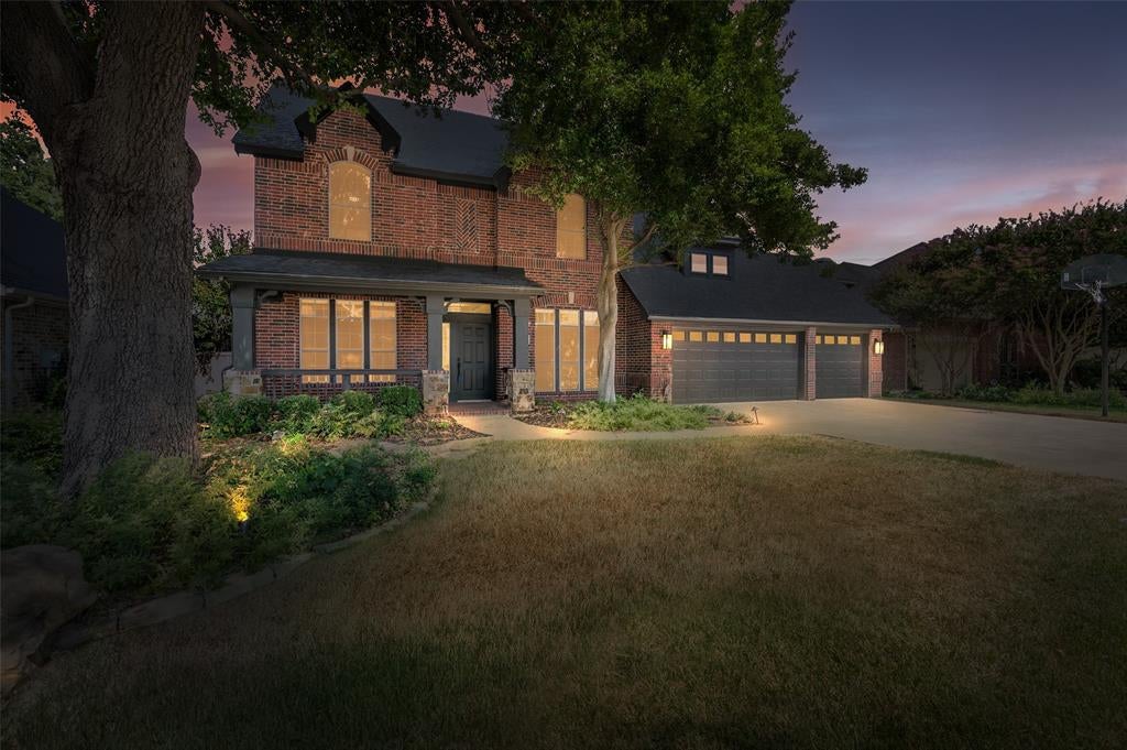 2710 Cobblestone Dr, Grapevine, TX 76051 photo