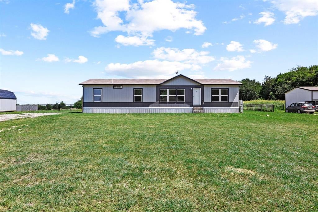 1235 County Road 1400, Ravenna, TX 75476